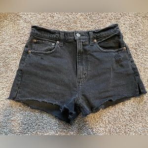 Abercrombie High Rise mom shorts